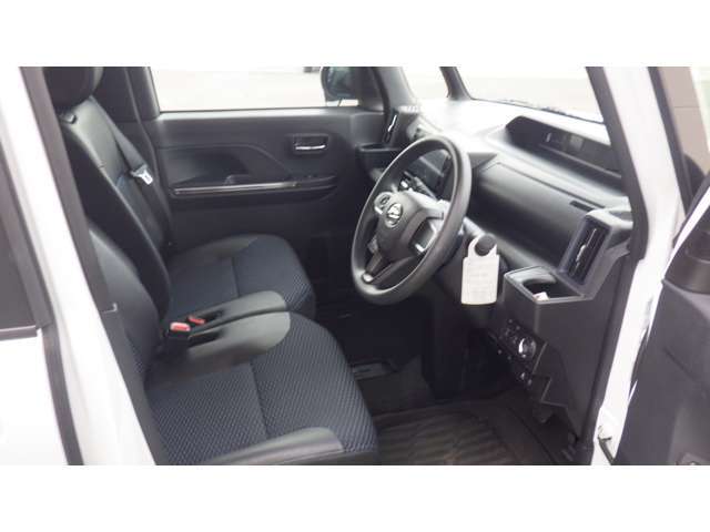 お客様の為にはどちらが良いか？と考えた結果、当店では「本体価格」＋「諸費用」というわかりにくい販売は行っておりません。