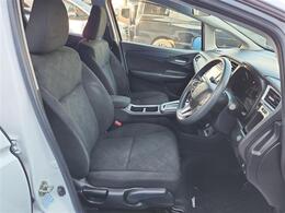 当社では自社保証・GOO保証・メーカー保証の他に【格安当社専用有料保証】をご用意しております。『ライト』『スタンダード』『プラチナ』の3種類から選択いただけます。詳しくはお問い合わせください♪