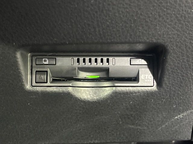 【ETC】高速道路の料金所をストレスなく通過！話題のスポットやサービスエリアに多い「スマートIC」利用時は必須のアイテムです。当店でセットアップを実施、ご納車当日からすぐにご利用いただけます！
