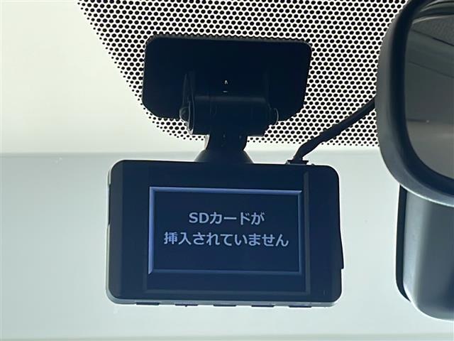 【　ドライブレコーダー　】運転中の記録を残します。事故などを起こした起こされた時の証拠を残します。