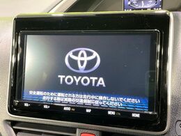 【純正9型ナビ】人気の純正ナビを装備しております。ナビの使いやすさはもちろん、オーディオ機能も充実！キャンプや旅行はもちろん、通勤や買い物など普段のドライブも楽しくなるはず♪