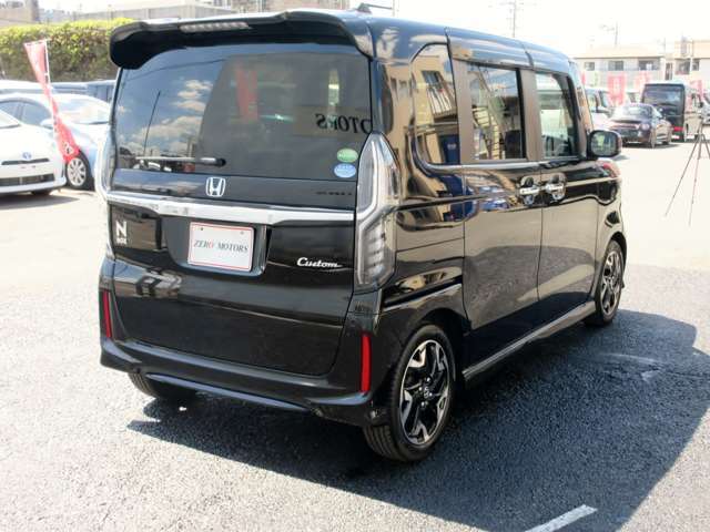 【納車前に取り付け可能！】ナビ・HID・LED・オーディオ・ローダウン・リフトアップ・社外カスタムパーツ・社外エアロ・社外ホイール・社外マフラー・スマートキーなども購入時お気軽に相談ください。
