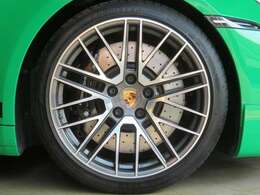 911ターボデザインホイール　カラークレストホイールセンターキャップ　ブレーキキャリパー ブラック塗装（ハイグロス）