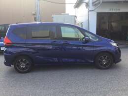 展示場には常時15台以上展示中！お探しの車がきっと見つかりますよ！