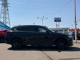 岩手マツダの中古車は、自社工場にて純正部品を使用し整備させていただきます。また、赤いバナーの中古車は内外装現状販売となり、トラブル防止の為現車確認ができるお客様のみに販売させていただいております。