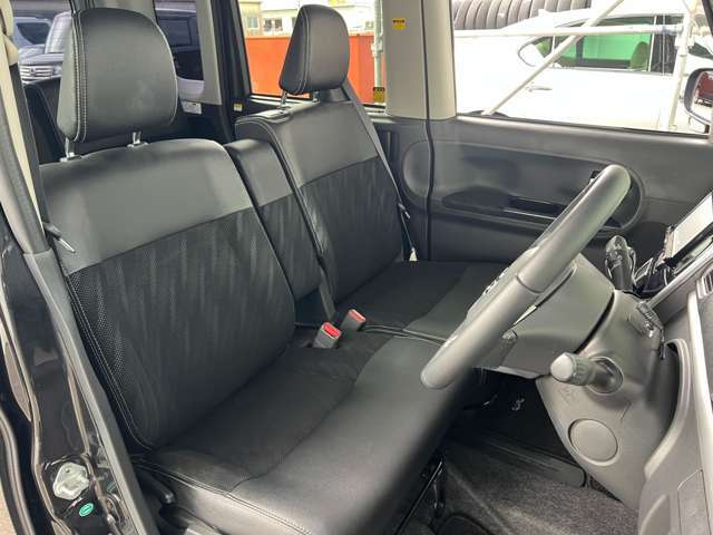 内装ルームクリーニング済みです。しっかりキレイにしておりますので、ぜひお確かめください。納車時にはもう一度キレイにいたしますよ！