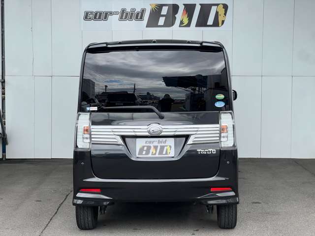 自社整備工場完備！！熟練の技術を持った整備専門スタッフ在中！！ご購入後の整備等につきましてもご安心下さいませ。専任整備士が丁寧にご対応させていただきます。