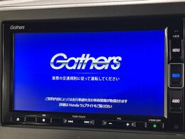 【純正ナビ】人気の純正ナビを装備。オーディオ機能も充実しており、Bluetooth接続すればお持ちのスマホやMP3プレイヤーの音楽を再生可能！毎日の運転がさらに楽しくなります！！
