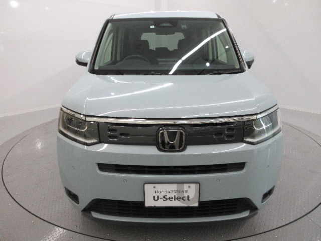 お渡し前に法定点検を実施後、ご納車いたします。整備代、消耗部品代は車両本体価格に含まれております。ホンダ車に精通した弊社サービススタッフによる整備を実施いたします。
