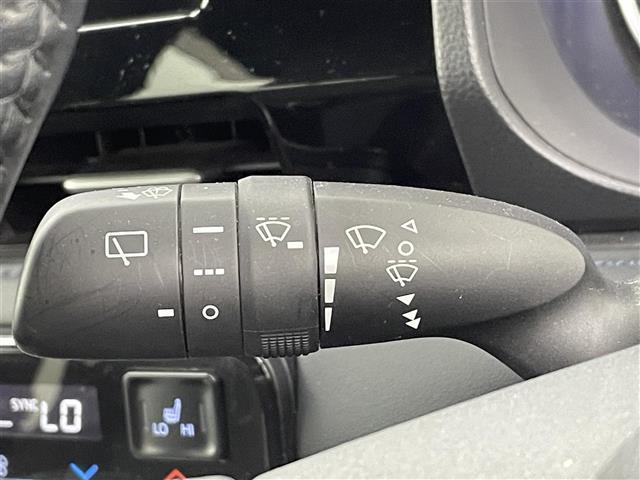 【運転席操作部】快適なドライブを楽しむための機能が装備されています！運転席から触れるので、使いやすいです！除菌プランいれていただくと、さらに清潔で安心していただけます！