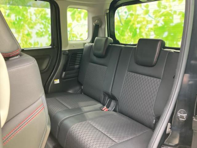 WECARSでは各商談席に大型モニターをご用意しております！見やすい大画面でゆったりと全国の在庫をご覧いただけます！是非ご来店お待ちしております！