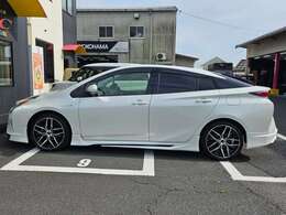 人気のホワイトパールクリスタルシャイン☆