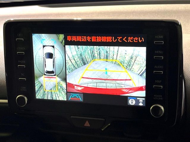 【パノラミックビューモニター】専用のカメラにより、上から見下ろしたような視点で360度クルマの周囲を確認することができます☆死角部分も確認しやすく、狭い場所での切り返しや駐車もスムーズに行えます。