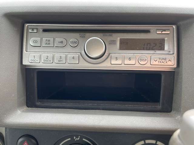 クレジットカード、オートローンの取り扱いあります。審査もすぐできます。