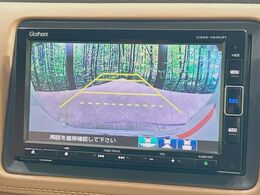【バックカメラ】駐車時に後方がリアルタイム映像で確認できます。大型商業施設や立体駐車場での駐車時や、夜間のバック時に大活躍！運転スキルに関わらず、今や必須となった装備のひとつです！