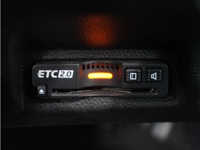 【ETC】今や高速道路の必需品のETCです。通行料金の割引やスマートICの通過に欠かせません。