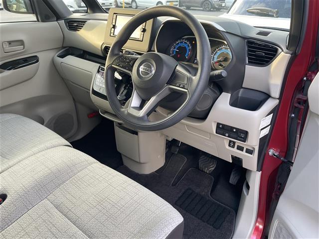 【インパネ全体】全方位で視界が広く、高い目線で運転もしやすいです！