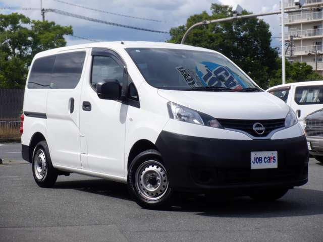 軽自動車から特殊、大型まで多彩な車種を扱っております。気になるお車やお探しのお車がございましたら、一度ご連絡ください。ホームページ　http：//www.jobcars.jp