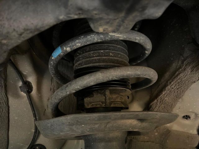 下回りがきれいなうちに、防錆加工の施工がオススメ。降雪地域はもちろん、沿岸部にお住いの方や、趣味でマリン・ウィンタースポーツをされる方にご好評いただいております。