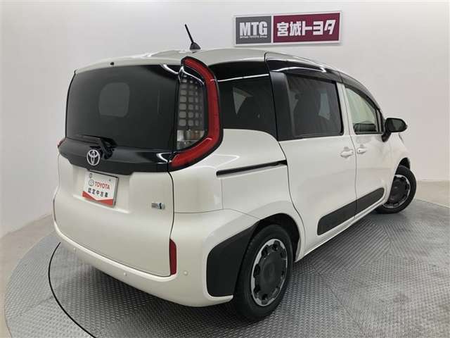 万が一の場合にお助けになる　自動車保険やJAFも取扱いしています。土日も対応してますよ　♪♪