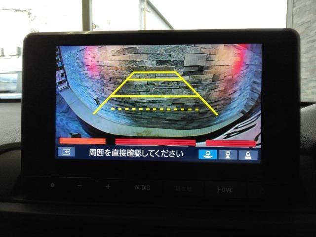 リアカメラがついているので、駐車や後進の際にとても便利です♪