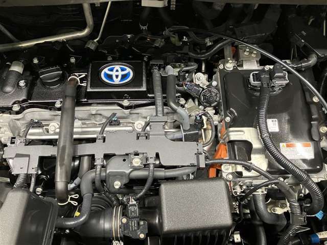 低燃費で環境にもやさしいハイブリッド車です。トヨタ専用診断機器でハイブリッドシステムを綿密に点検してあります！