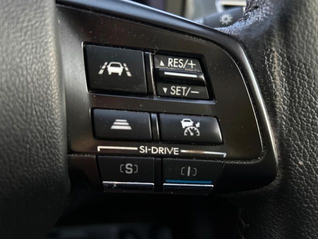 【アイサイトVer3】前方の車両等を検知し、衝突しそうな時は警報で注意を促し、ブレーキを踏む力をサポート。ブレーキを踏めなかった場合は衝突被害軽減ブレーキが作動、衝突回避をサポートします。