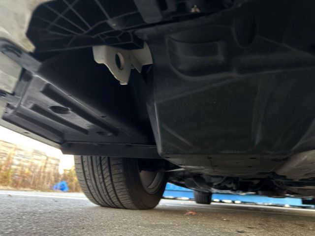 お車を安心してお乗りいただく為には、足回りの定期点検が欠かせません。サービスサポート（有償保証）では無料点検もご提供しており、安心のカーライフをお過ごしいただけるサポート体制が整っています。