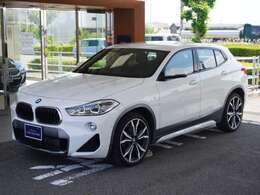 経験豊かなメカニックによる整備でお車自体の状態はもちろん、商品展示前に社内『商品化センター』にて内・外装共に良質な状態に磨き上げ、お車をご提供出来る様、運営しております。