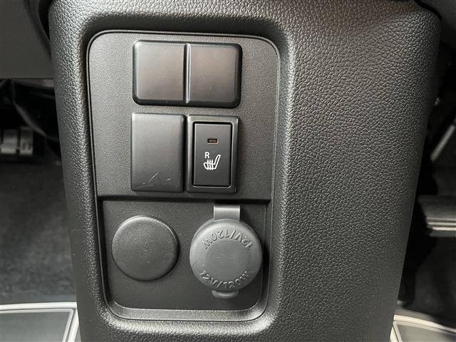 ★自動車保険もお任せ★　保険の専門店【保険のはなこ】には専門の知識を持ったスタッフとあいおいニッセイ同和損保・東京海上日動保険・損害保険ジャパンの3社取り扱いで任意保険もお気軽にご相談ください！！