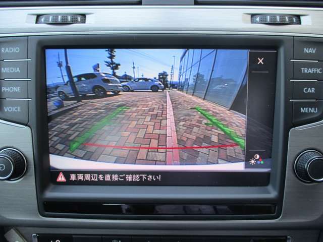 当社営業スタッフから納車の際に車両の使用方法、動作などについて説明させて頂きます！整備スタッフからも車両の整備内容について説明させて頂きます！