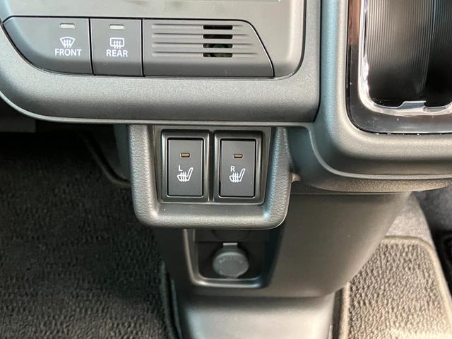 寒い日に重宝するシートヒーターを運転席と助手席シートに装備！