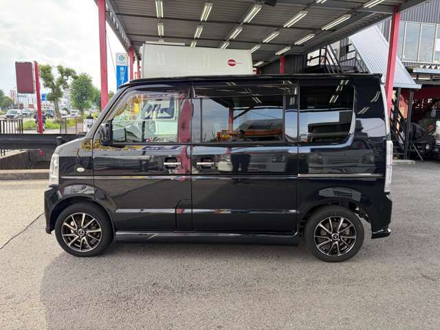 衝突安全ボディ