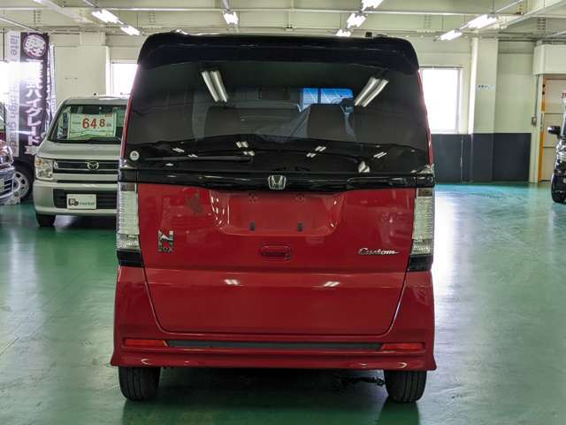 自社鈑金工場・自社整備工場完備！　納車後のアフターフォローもご安心ください！