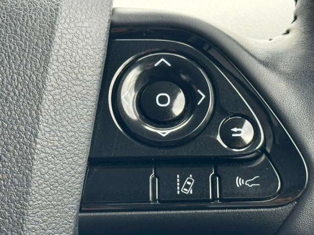 ステアリングスイッチ　レーンキープアシスト