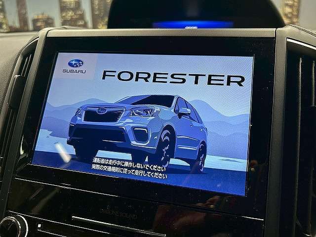 【純正メモリーナビ】FM＆AMを聴くことは勿論のこと！！CD＆DVD再生可能で地デジTVの視聴も可能な多機能ナビでドライブも快適ですよ☆
