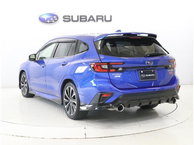 ■SUBARUが、デザインを通じて実現したいこと。それは、エモーショナルなデザインによってお客様の人生をイキイキと彩り、力強く堅実なデザインによって、長く使いたくなる信頼感や安心感を提供することです。