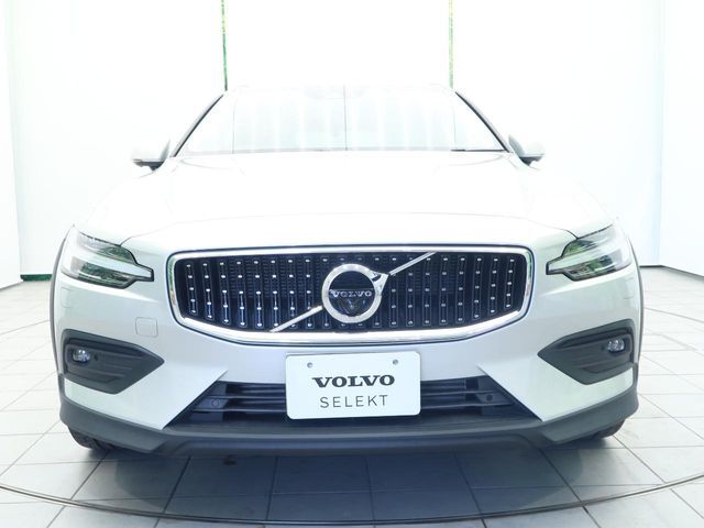 ボルボ認定中古車｜グループ総在庫台数は実に約250台以上！その品揃えと品質に驚くこと間違いなし！