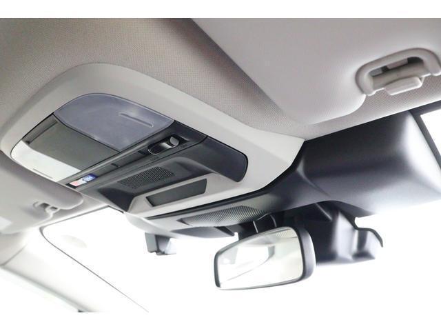 【トリプルカメラ】前方を認識し、音声やメーターパネルに表示するとともにブレーキ制御を行い、減速または停止してくれます★