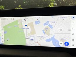 【12.3インチディスプレイオーディオ】スマートフォンと連携が可能な大画面ディスプレイオーディオです。スマートフォンのナビ機能を使用したり、Bluetooth接続で音楽もお楽しみいただけます！