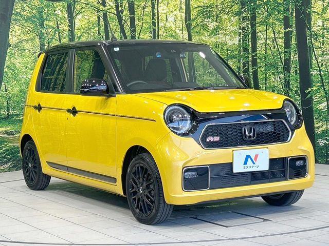 大好評のボディコーティング「弾スプラッシュコート」もご納車までに施工可能。通常のガラスコートと異なる、耐久年数6年の無機質ガラスコーティングが、ボディをキレイな状態に保ってくれます。
