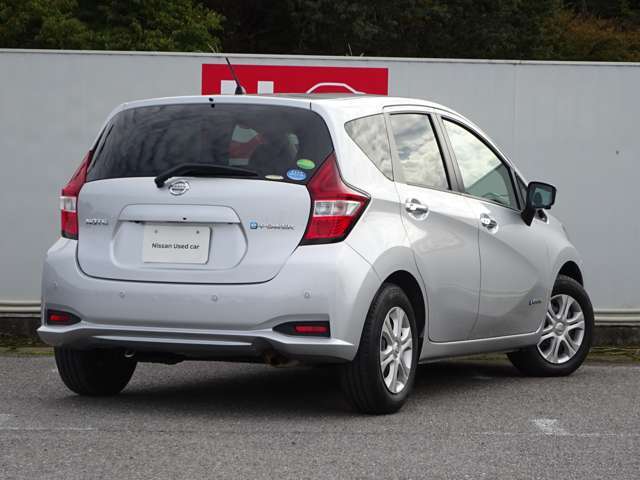 安心！1年間走行無制限の無料保証付♪全国の日産ディーラーで整備や保証などメンテナンスが受けられます♪期間延長も承りますのでお気軽にご相談ください♪　※一部3ヶ月保証の車両があります。