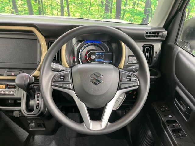 【ステアリングスイッチ】運転中、前方から目線をそらすことなく、オーディオ等の操作が可能な便利機能！安心＆快適なドライブを演出してくれます♪