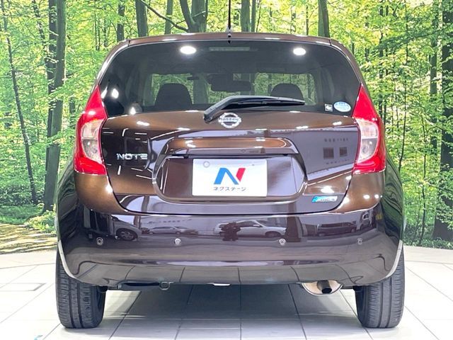 安心の最長10年・走行無制限保証（有償）をご用意。保証内容も充実はもちろん、無料点検＆オイル交換や、年中無休の全国・24時間ロードサービスも付帯されておりますのでご安心下さい。