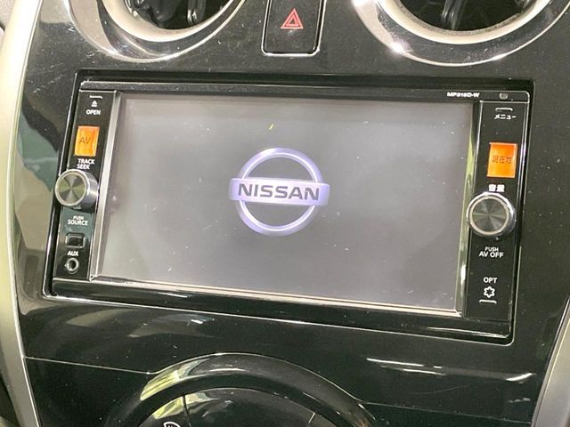 【純正ナビ】人気の純正ナビを装備。オーディオ機能も充実しており、Bluetooth接続すればお持ちのスマホやMP3プレイヤーの音楽を再生可能！毎日の運転がさらに楽しくなります！！