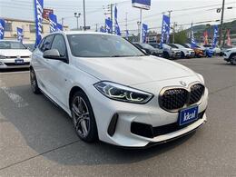 北海道最大級の輸入車専門大型展示場　常時120台を超えるお車をご覧いただけます。展示場に無いお車も全国よりお探しいたします。