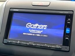 【純正ナビ】人気の純正ナビを装備。オーディオ機能も充実しており、Bluetooth接続すればお持ちのスマホやMP3プレイヤーの音楽を再生可能！毎日の運転がさらに楽しくなります！！