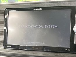 【ナビゲーション】使いやすいナビで目的地までしっかり案内してくれます。各種オーディオ再生機能も充実しており、お車の運転がさらに楽しくなります！！