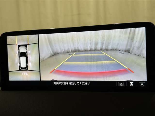 バックモニター搭載で車庫入れ安心！バックする際に後方確認ができて便利です！