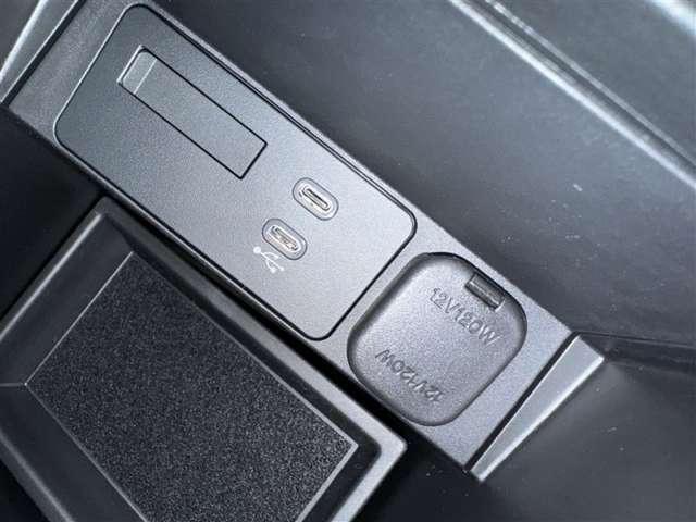 USB電源つき♪　嬉しい装備ですね！